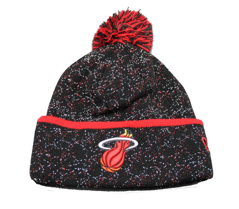 Black pompom beanie with embroidry logo